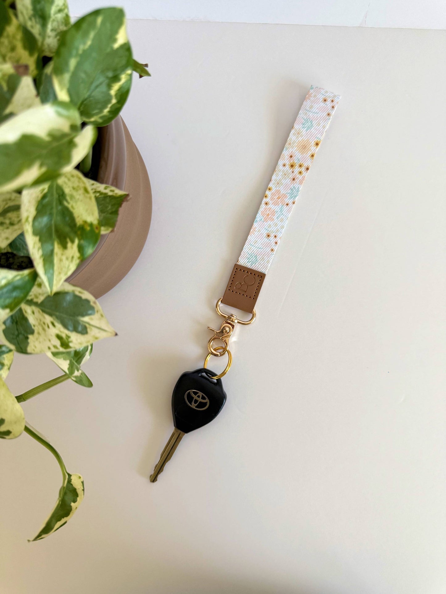 Neutral Spring Floral Wristlet Keychain